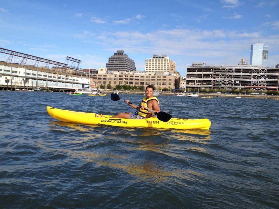 Kaiaking at Hudson River.