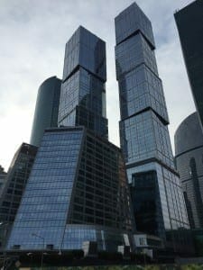 Arquitetura futurista no Distrito Financeiro de Moscou.