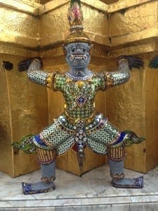 Unos de los "Demo guardianes", Grand Palace, Bangkok.