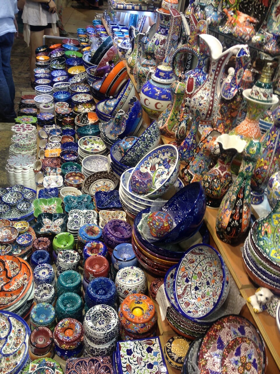 Colourful porcelain bowls an plates sold at the Grand Bazaar, Istanbul