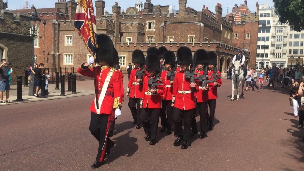 El cambio de la guarda es una de la mejores cosas que ver en Londres gratis