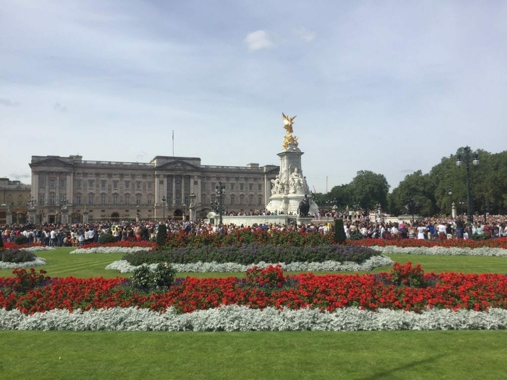 Palácio de Buckingham é sem dúvida um dos principais pontos turísticos de Londres.