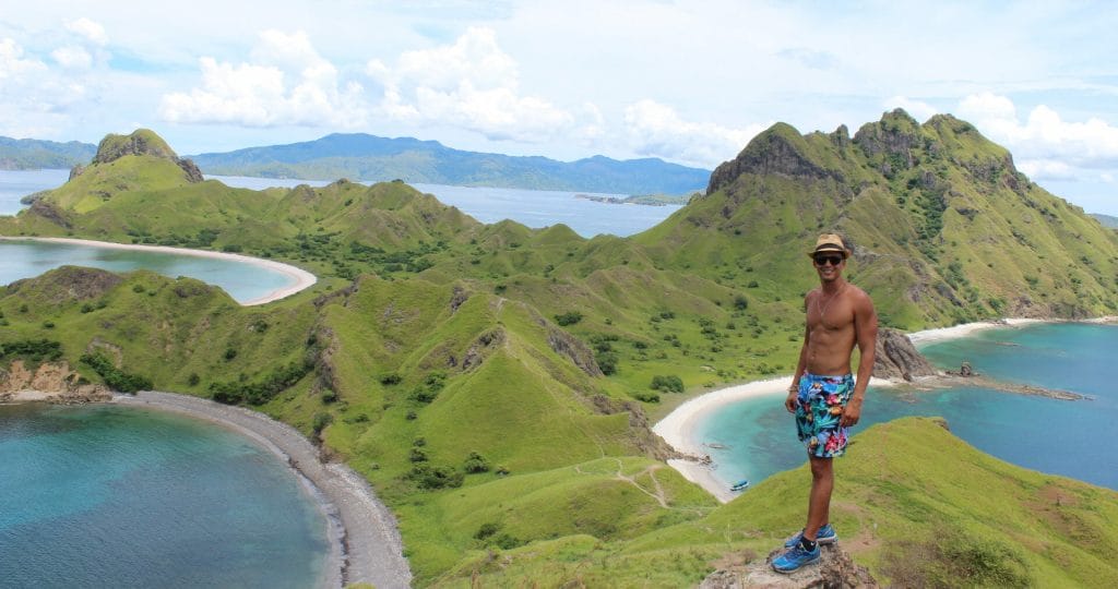 A paisagem de outro mundo da Ilha Padar, Indonésia