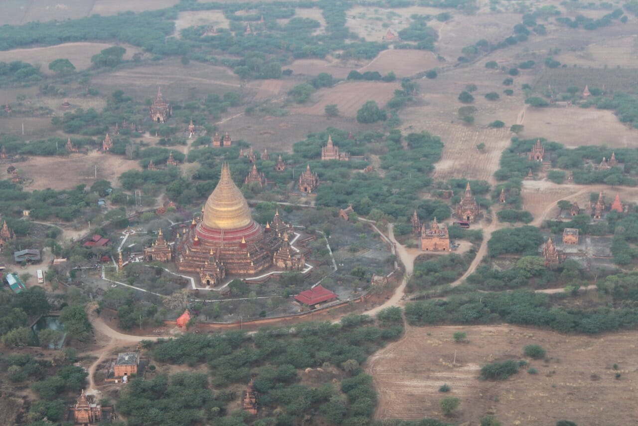 Una inigualable vista de la antigua ciudad de Bagan