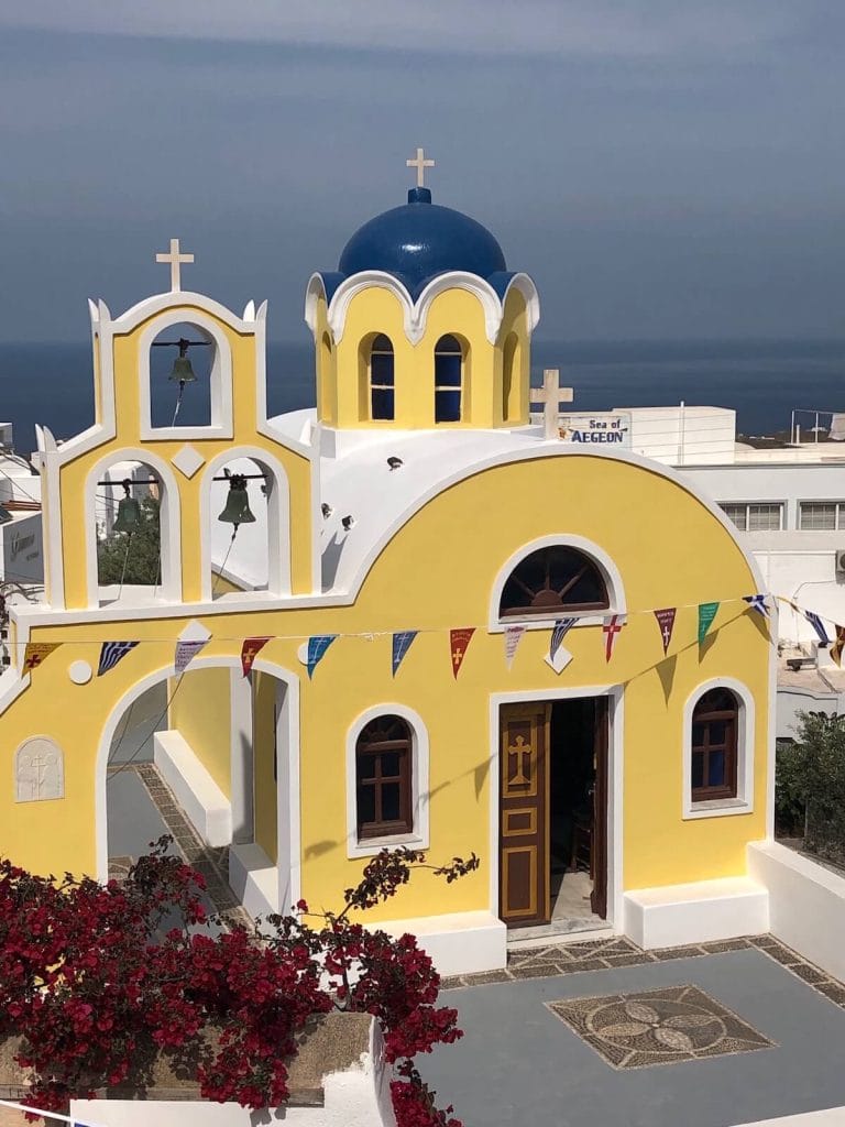 Iglesia de San Constantino & Santa Helena, cerca del Museo del Folklore