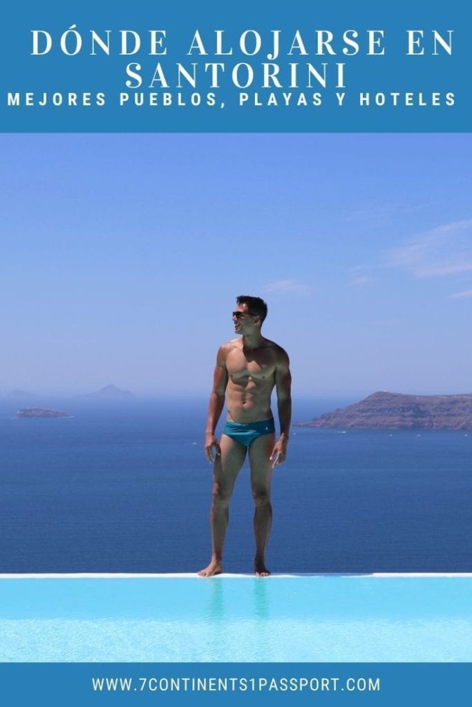 un hombre vestido con un traje de baño azul parado en el borde de una piscina infinita en Imerovigli, Santorini