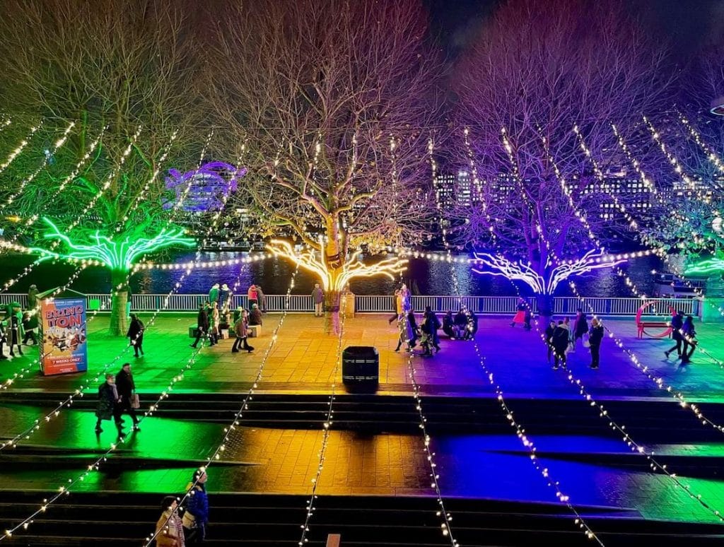 Luzes de natal do Southbank Centre na Queen's Walk