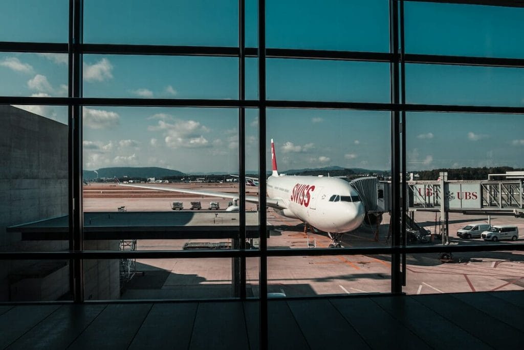 Um avião da Swiss Airlines no aeroporto de Zurique, Suiça