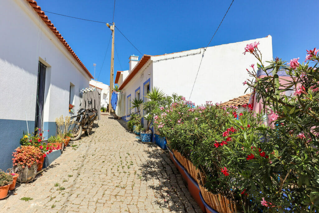 A bela aldeia de Carrapateira, Aljezur, Algarve, Portugal