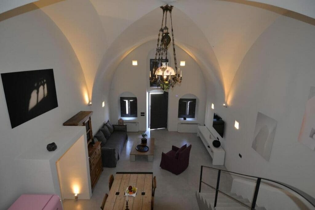 Una suite de estilo cicládico en Aria Suites and Villas, Fira, Santorini