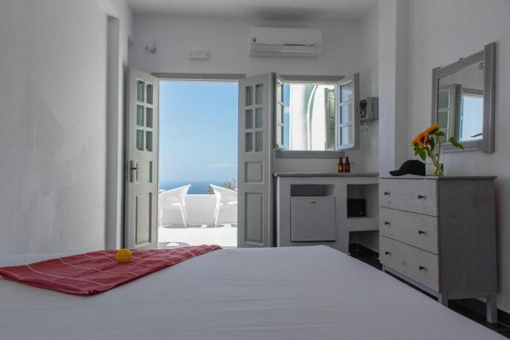 Double room with sea view at La Roka, Cliffside Memories, Imerovigli, Santorini