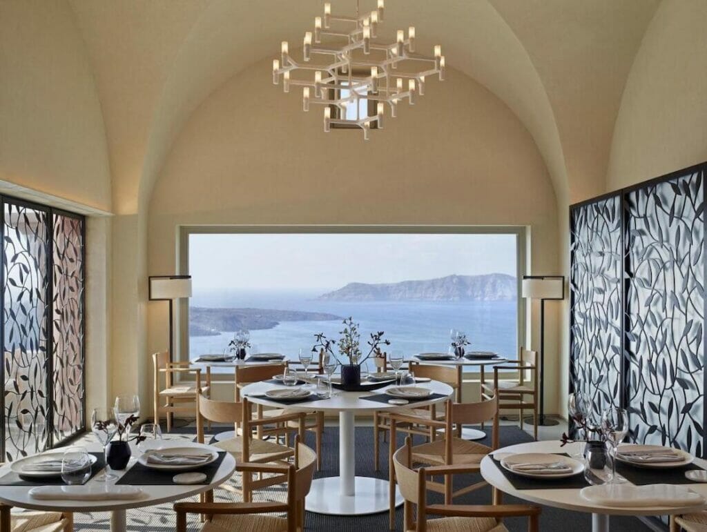 Villa Bordeaux dining area, Fira, Santorini