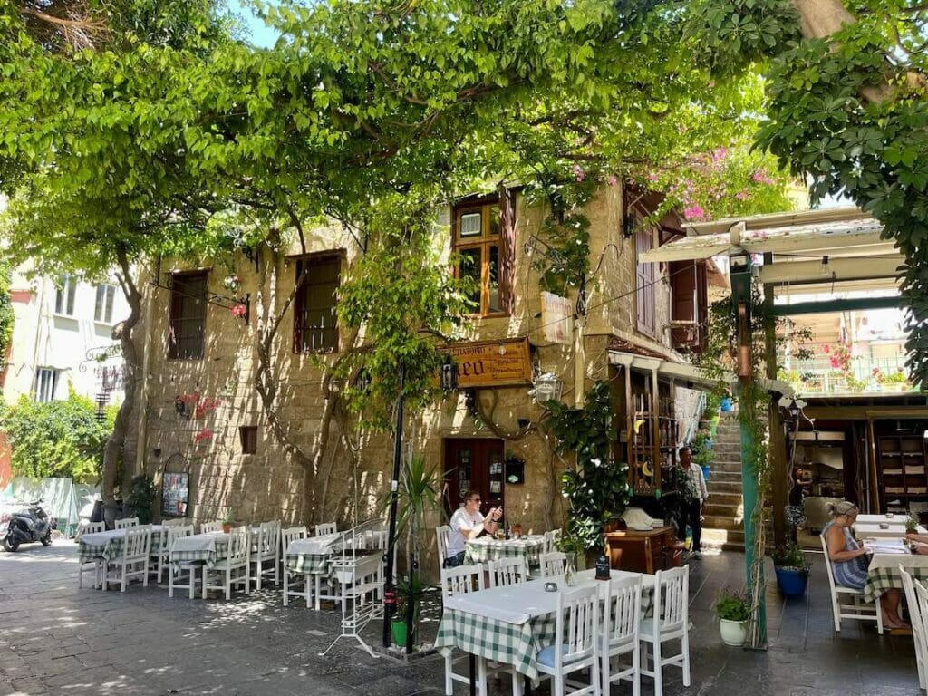 Romeo_Restaurant_Rodas_Grecia